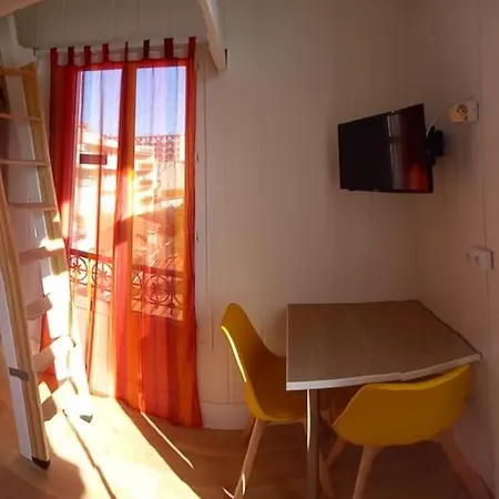 Pigeonnier 10m2 Au Sol Mezza Sdb Saint-Raphael (Var)