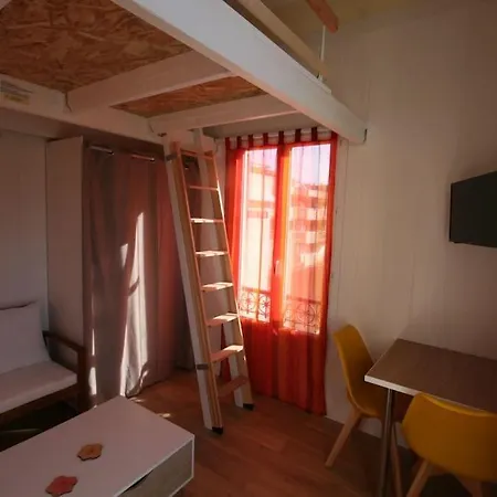 Apartment Pigeonnier 10m2 Au Sol Mezza Sdb Saint-Raphael (Var)